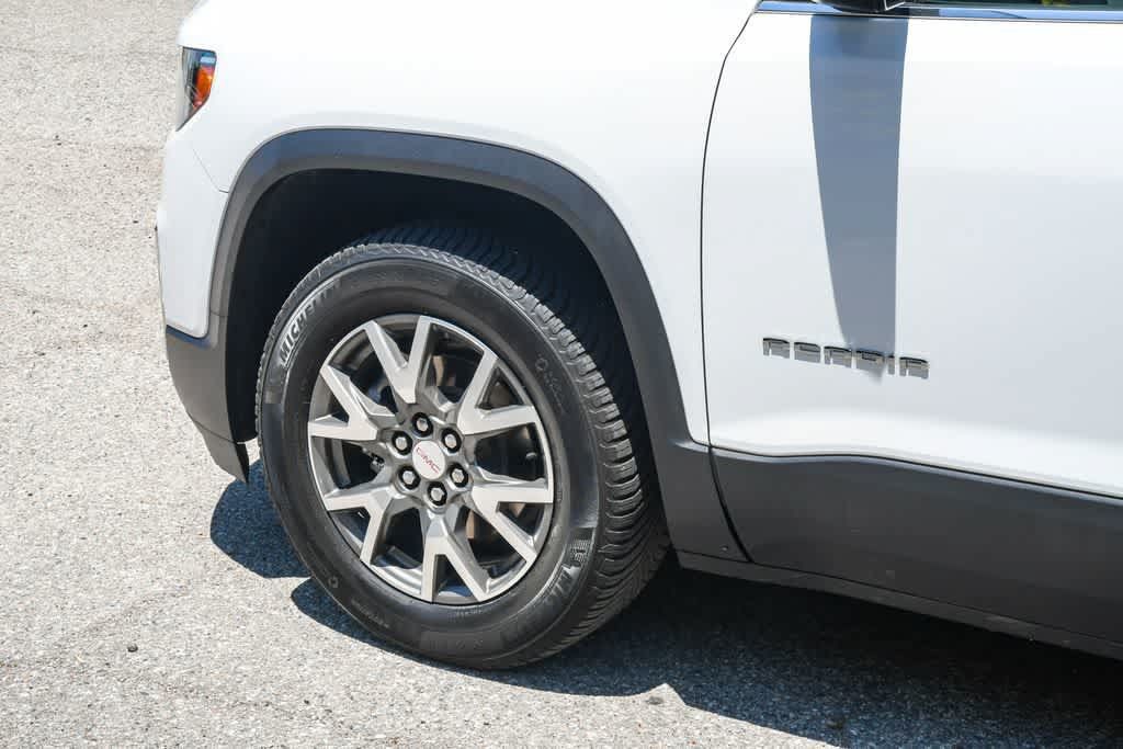 Used 2022 GMC Acadia SLE w/ Driver Convenience Package FWD image 10