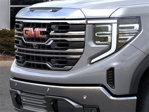 New 2026 GMC Sierra 1500 SLT image 13
