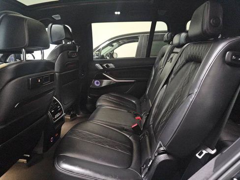 Used 2019 BMW X7 xDrive50i w/ M Sport Package AWD/4WD image 9