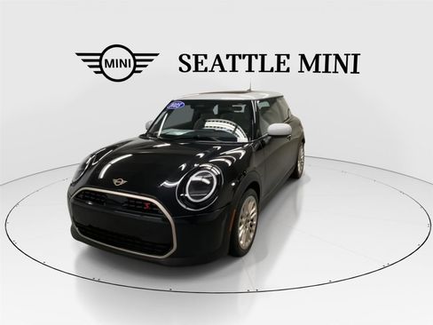 Certified 2025 MINI Cooper S image 4