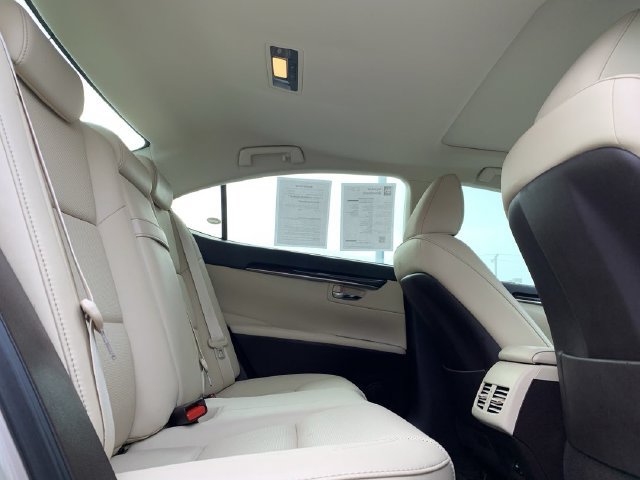 Used 2018 Lexus ES 350 w/ Premier Package FWD image 34