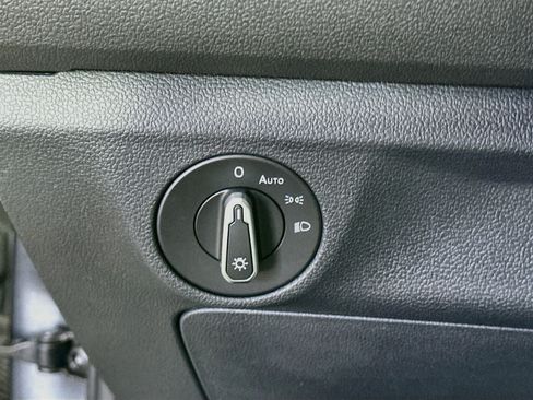 Used 2024 Volkswagen Jetta SE w/ Panoramic Sunroof Package FWD image 17