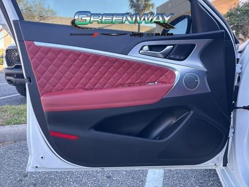 Used 2022 Genesis G70 3.3T Launch Edition image 14