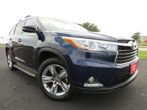 Used 2016 Toyota Highlander Limited image 2