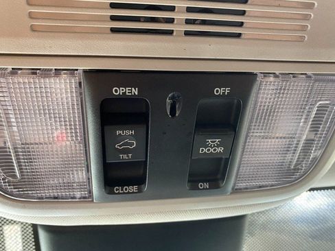 Used 2025 Honda Odyssey Touring image 25