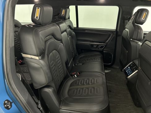 Used 2023 Rivian R1S Adventure AWD/4WD image 23