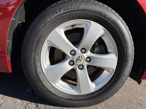 Used 2012 Toyota Sienna LE image 16