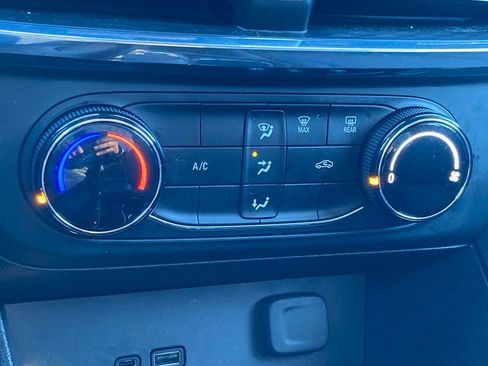 Used 2025 Buick Encore GX Preferred image 21