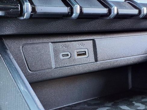 New 2026 GMC Canyon Elevation image 8