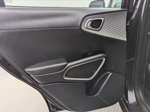 Used 2022 Kia Soul LX w/ Technology Package image 14