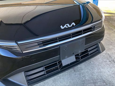 Used 2025 Kia K4 LXS image 28