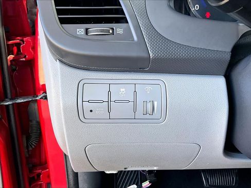 Used 2016 Hyundai Accent SE FWD image 32