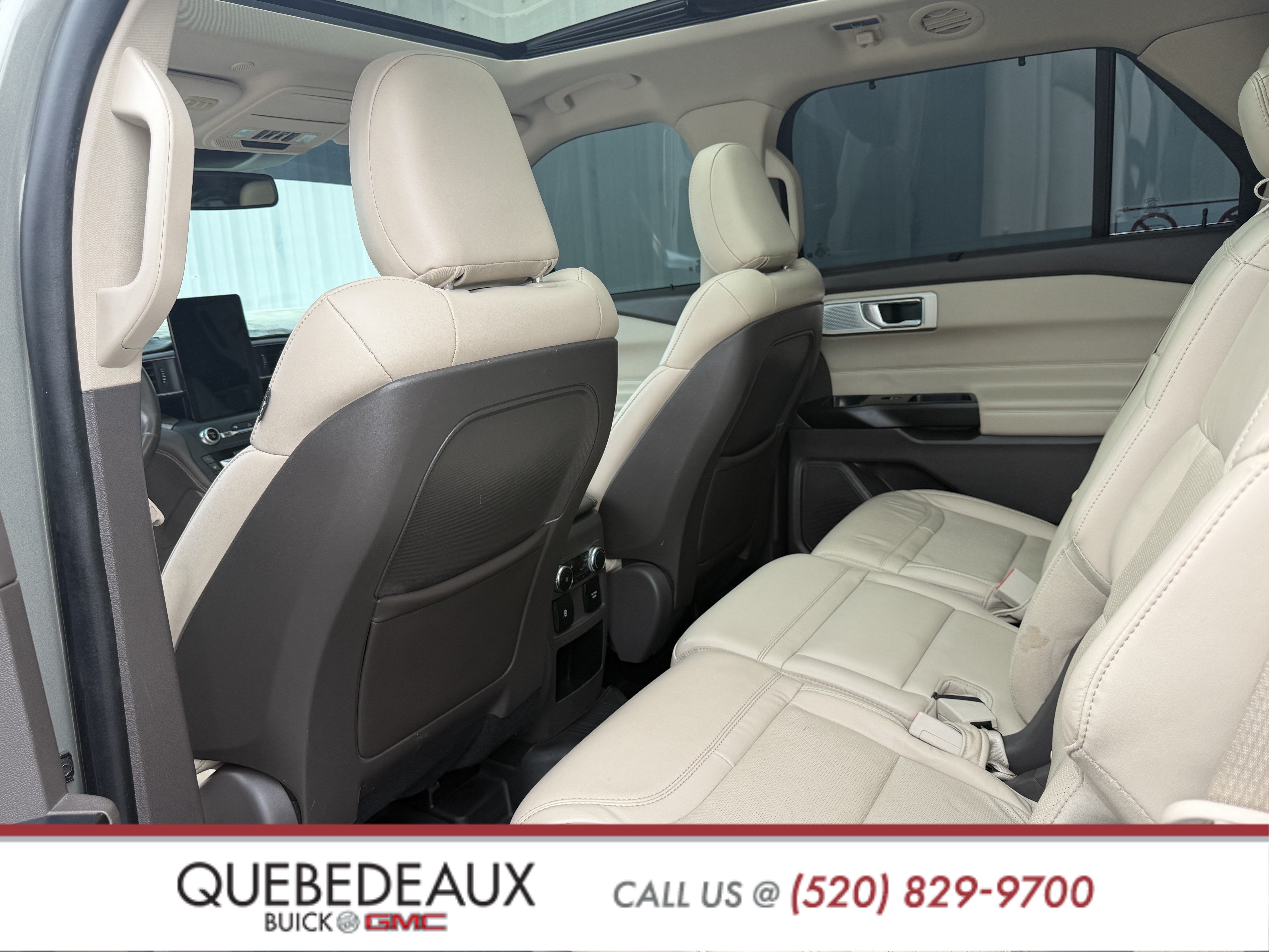 Used 2020 Ford Explorer Platinum w/ Premium Technology Package AWD/4WD image 12