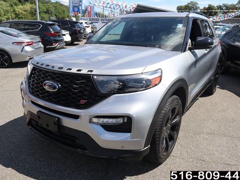 Used 2022 Ford Explorer ST w/ Equipment Group 401A image 9