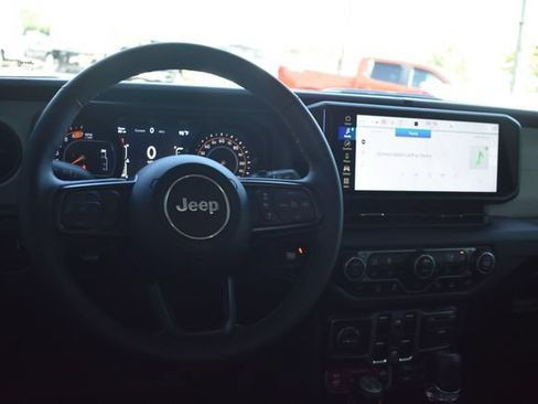 Used 2024 Jeep Wrangler Unlimited Sport AWD/4WD image 18