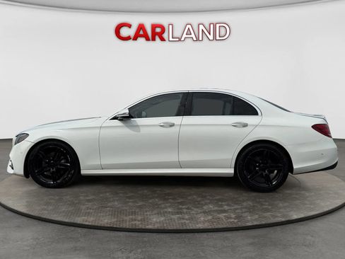Used 2017 Mercedes-Benz E 300 4MATIC image 2