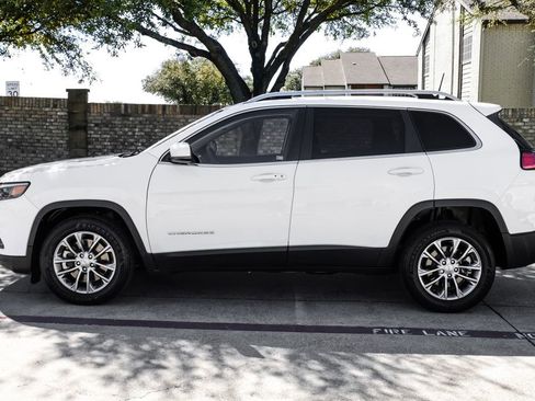 Used 2021 Jeep Cherokee Latitude Lux w/ Comfort/Convenience Group image 20