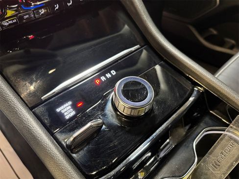 Used 2022 Jeep Grand Cherokee L Limited image 21