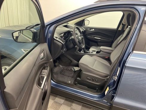 Used 2018 Ford Escape SE image 13