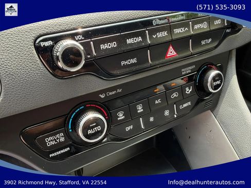 Used 2018 Kia Niro LX FWD image 21
