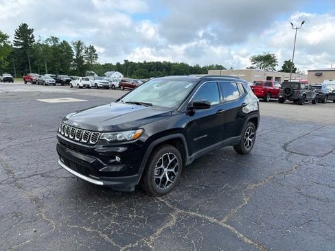 Used 2024 Jeep Compass Limited AWD/4WD image 4