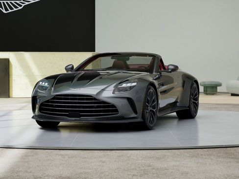 Used 2026 Aston Martin V8 Vantage Roadster image 2