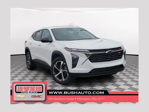 New 2026 Chevrolet Trax RS w/ Sunroof Package FWD image 1