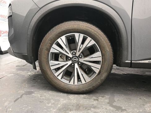 Used 2023 Nissan Rogue SV image 12