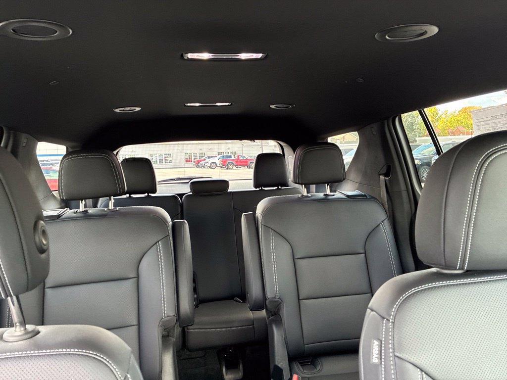 Used 2024 Chevrolet Traverse LT w/ Enhanced Driving Package AWD/4WD image 32