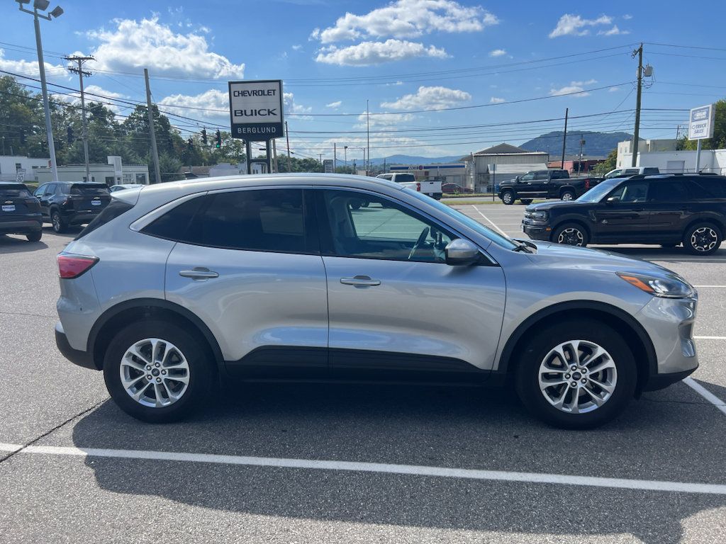 Used 2021 Ford Escape SE w/ Convenience Package AWD/4WD image 5