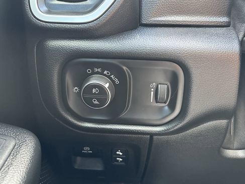 Used 2021 RAM 1500 Big Horn AWD/4WD image 16