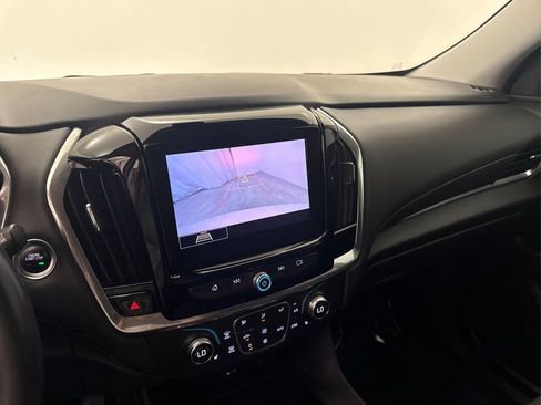 Used 2020 Chevrolet Traverse LT FWD image 34