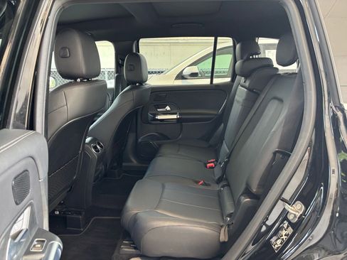 Used 2025 Mercedes-Benz GLB 250 image 28