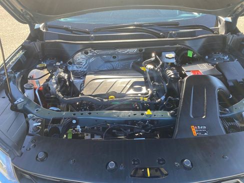 Used 2025 Chevrolet Trax LT image 37