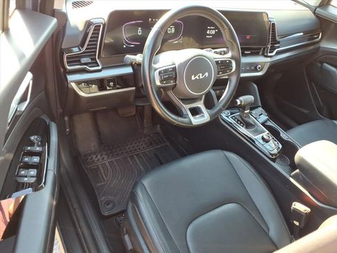 Used 2024 Kia Sportage EX AWD/4WD image 17