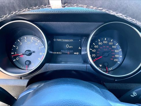 Used 2016 Ford Mustang Shelby GT350 w/ Technology Package image 25