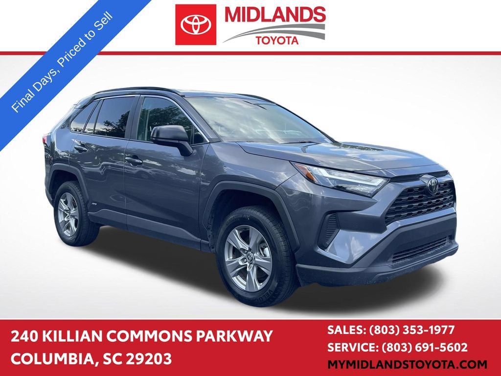 Used 2025 Toyota RAV4 LE AWD/4WD image 1