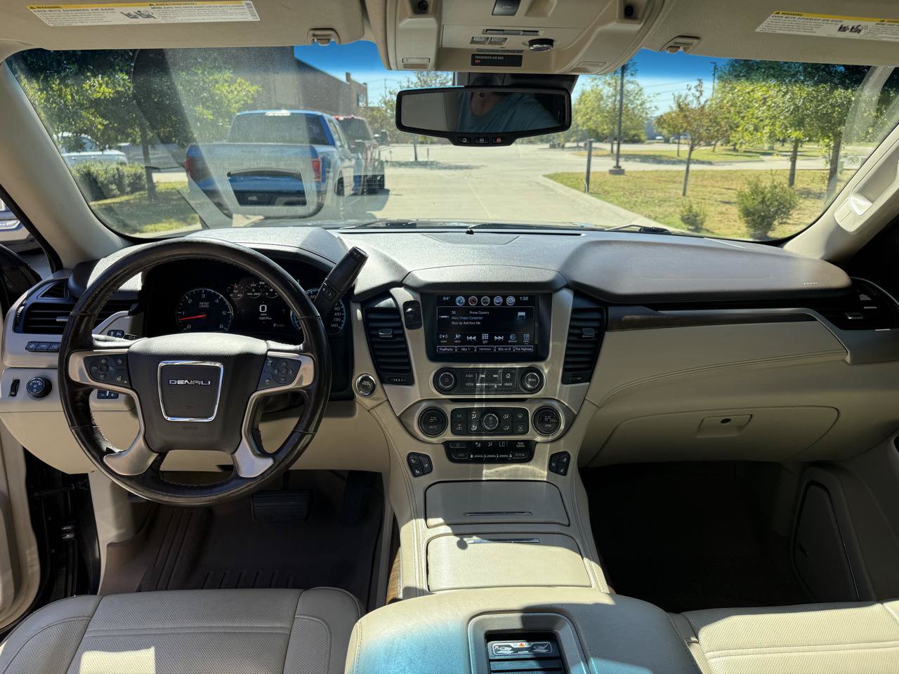 Used 2018 GMC Yukon Denali w/ Denali Ultimate Package AWD/4WD image 11