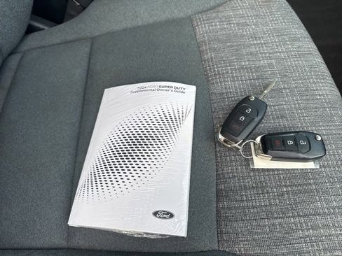 Used 2024 Ford F250 XLT w/ FX4 Off-Road Package image 18