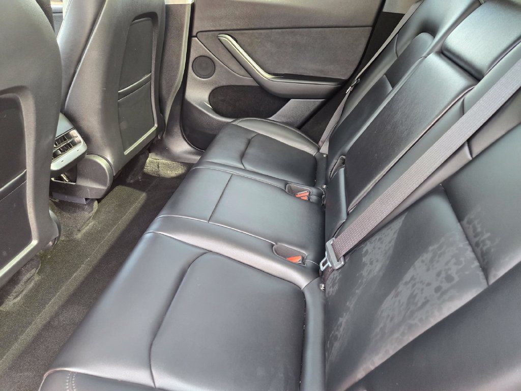Used 2024 Tesla Model Y Long Range AWD/4WD image 13