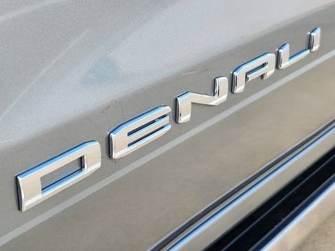 Used 2024 GMC Sierra 1500 Denali w/ Technology Package AWD/4WD image 11