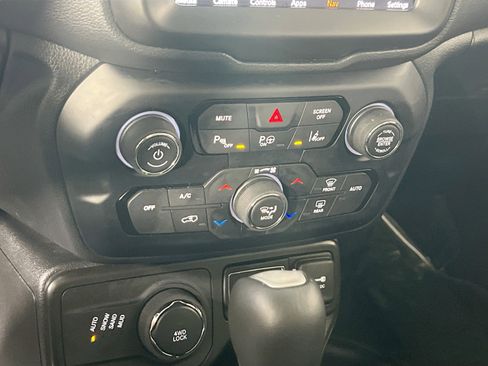 Used 2023 Jeep Renegade Limited w/ Sun/Sound Group AWD/4WD image 16