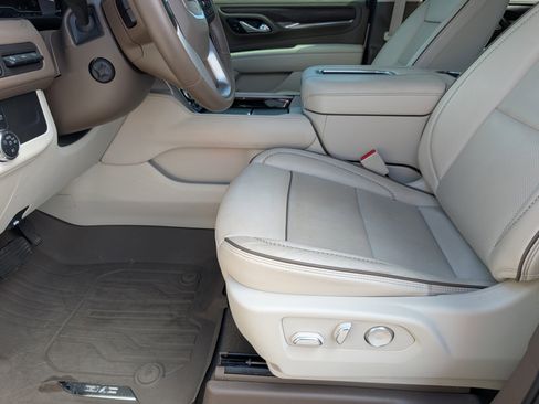 Used 2024 GMC Yukon Denali w/ LPO, Floor Liner Package RWD image 15