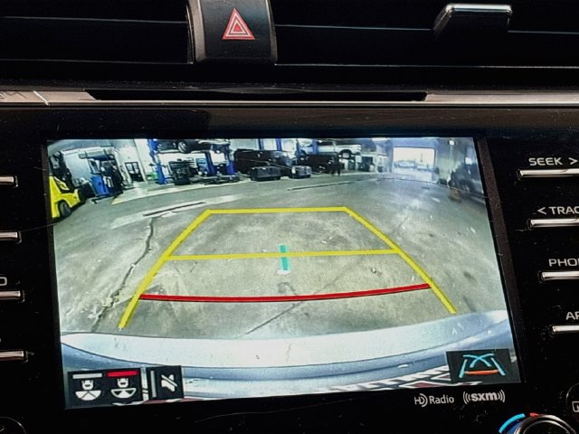 Used 2019 Toyota Camry SE FWD image 14