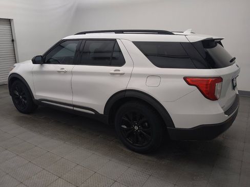 Used 2020 Ford Explorer XLT w/ Equipment Group 202A RWD image 3