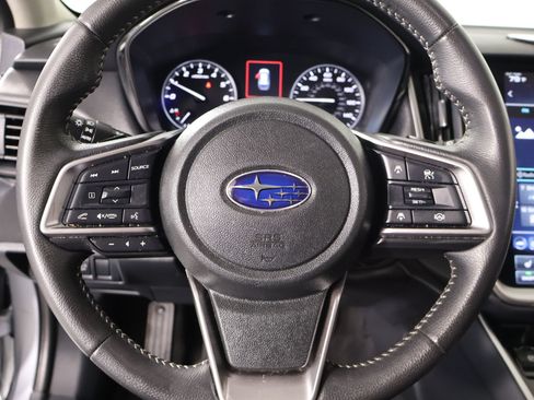 Used 2025 Subaru Outback Premium AWD/4WD image 3