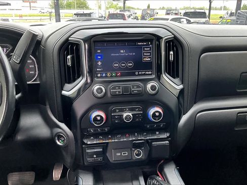 Used 2020 GMC Sierra 1500 SLT w/ SLT Premium Plus Package AWD/4WD image 6