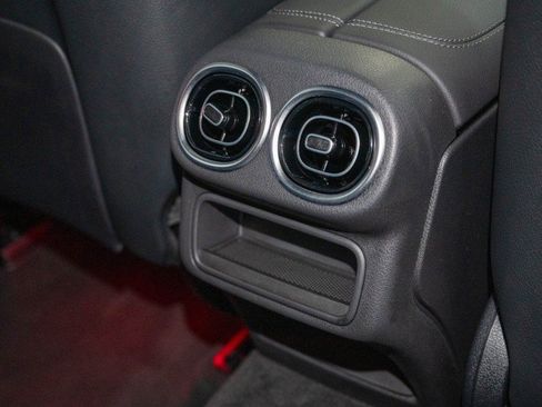 Certified 2026 Mercedes-Benz GLC 300 4MATIC image 19