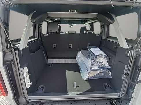 New 2026 Ford Bronco Badlands image 7