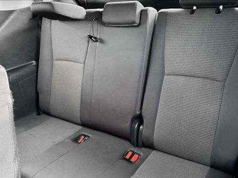 Used 2024 Toyota Highlander LE image 18